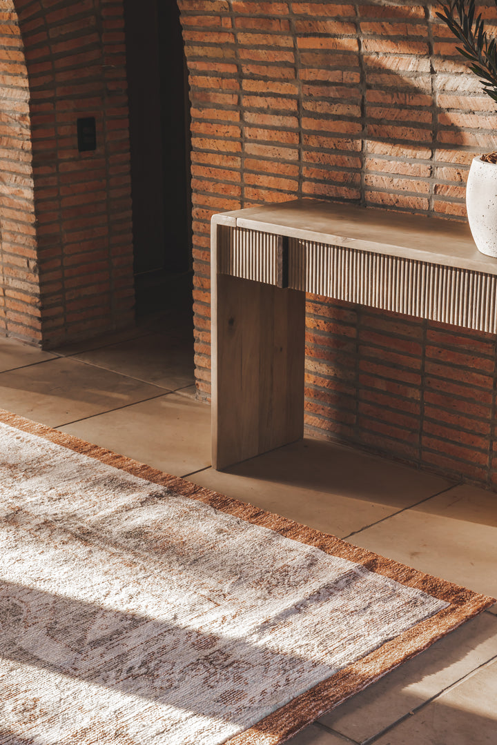 Montauk Console in Vintage
