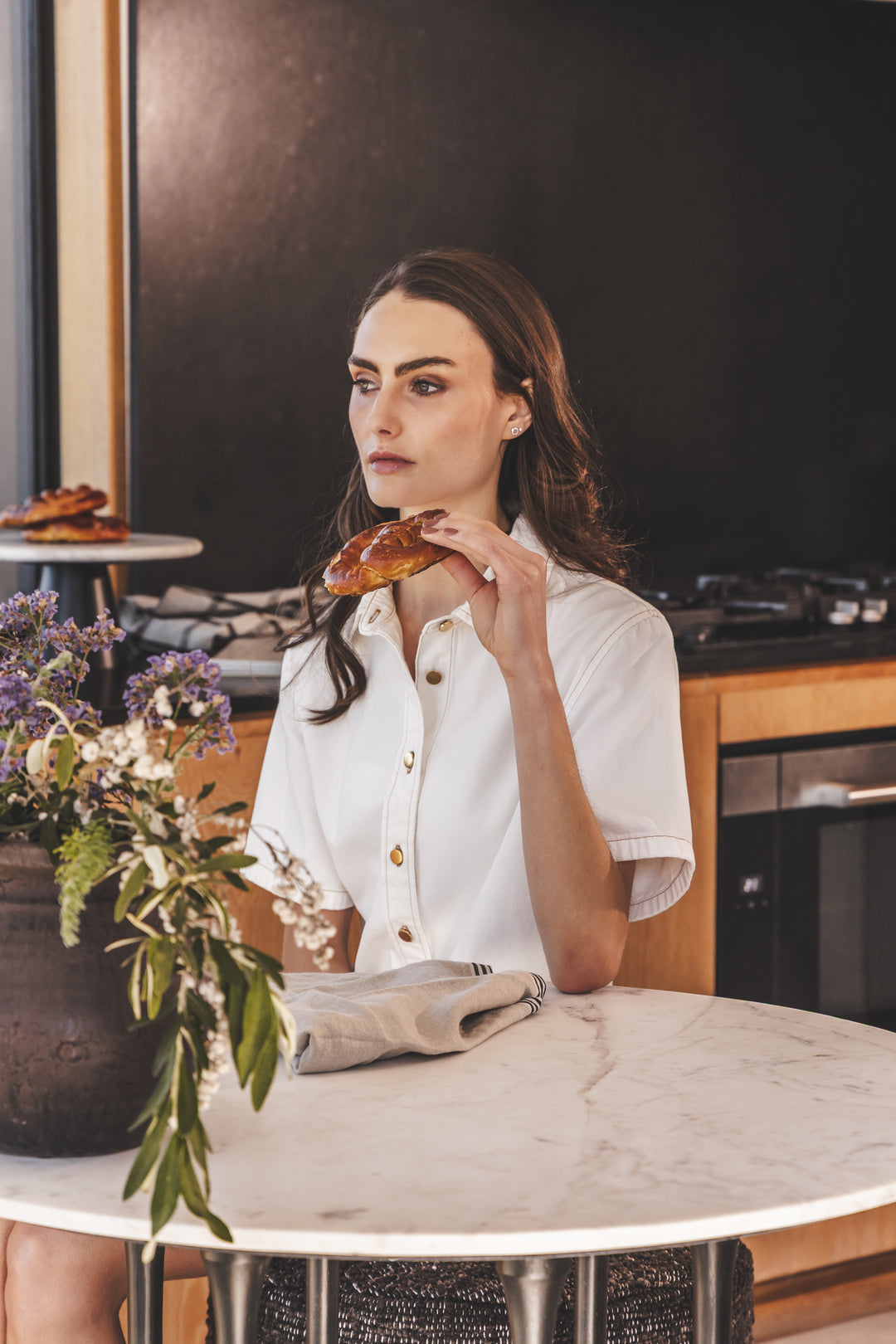 Nama Vase in Dark Earth