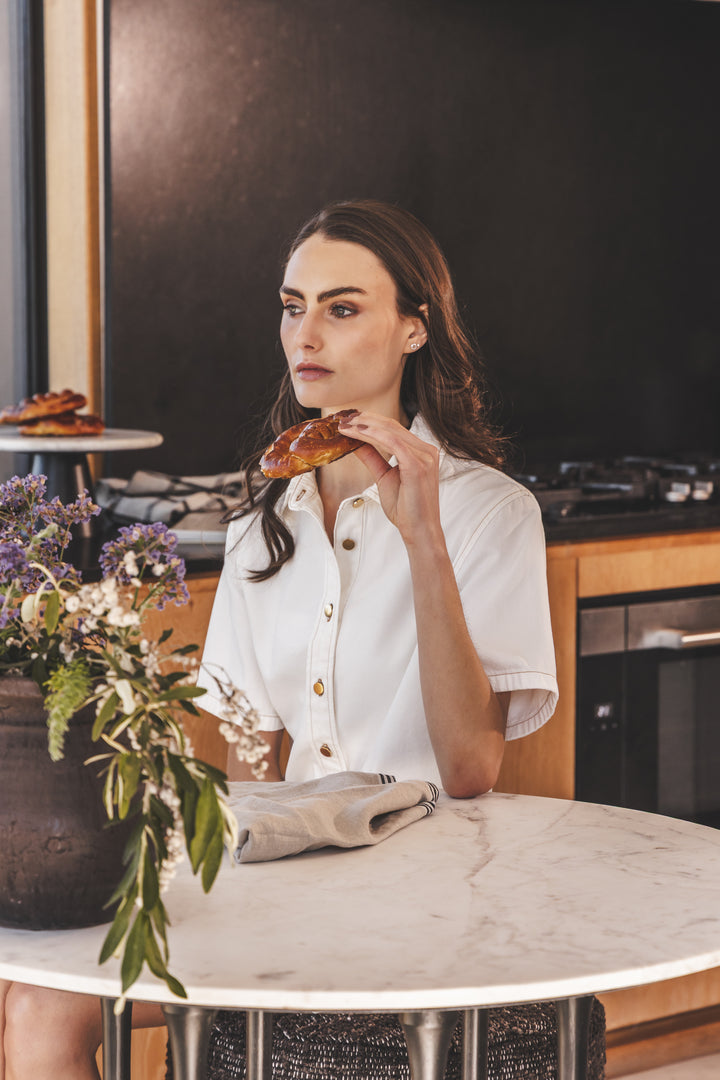 Nama Vase in Dark Earth