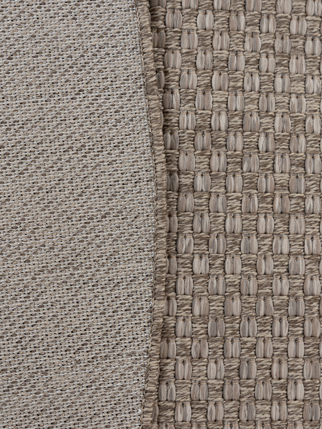 Nomusa Round Rug in Sand