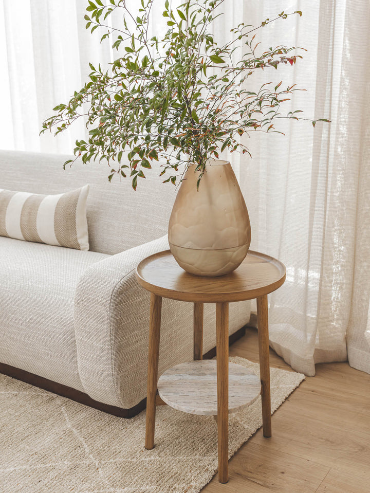 Nubo Oak Side Table in Cumin