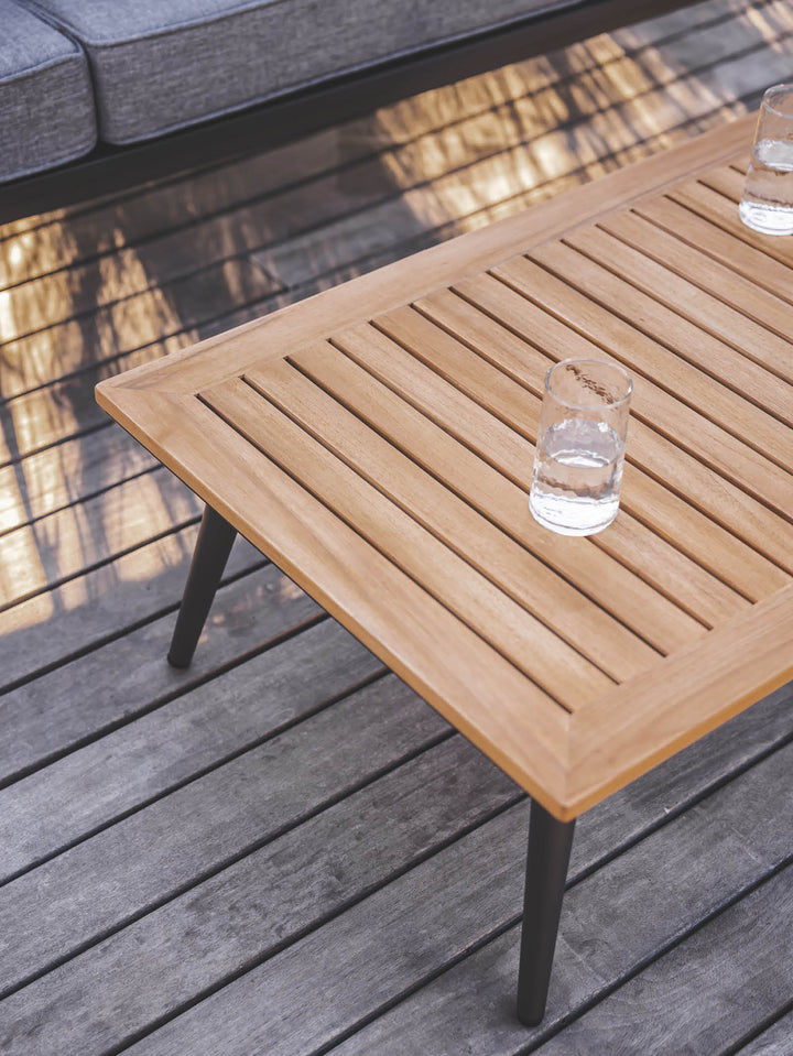 Oasis Outdoor Coffee Table in Wolf Grey