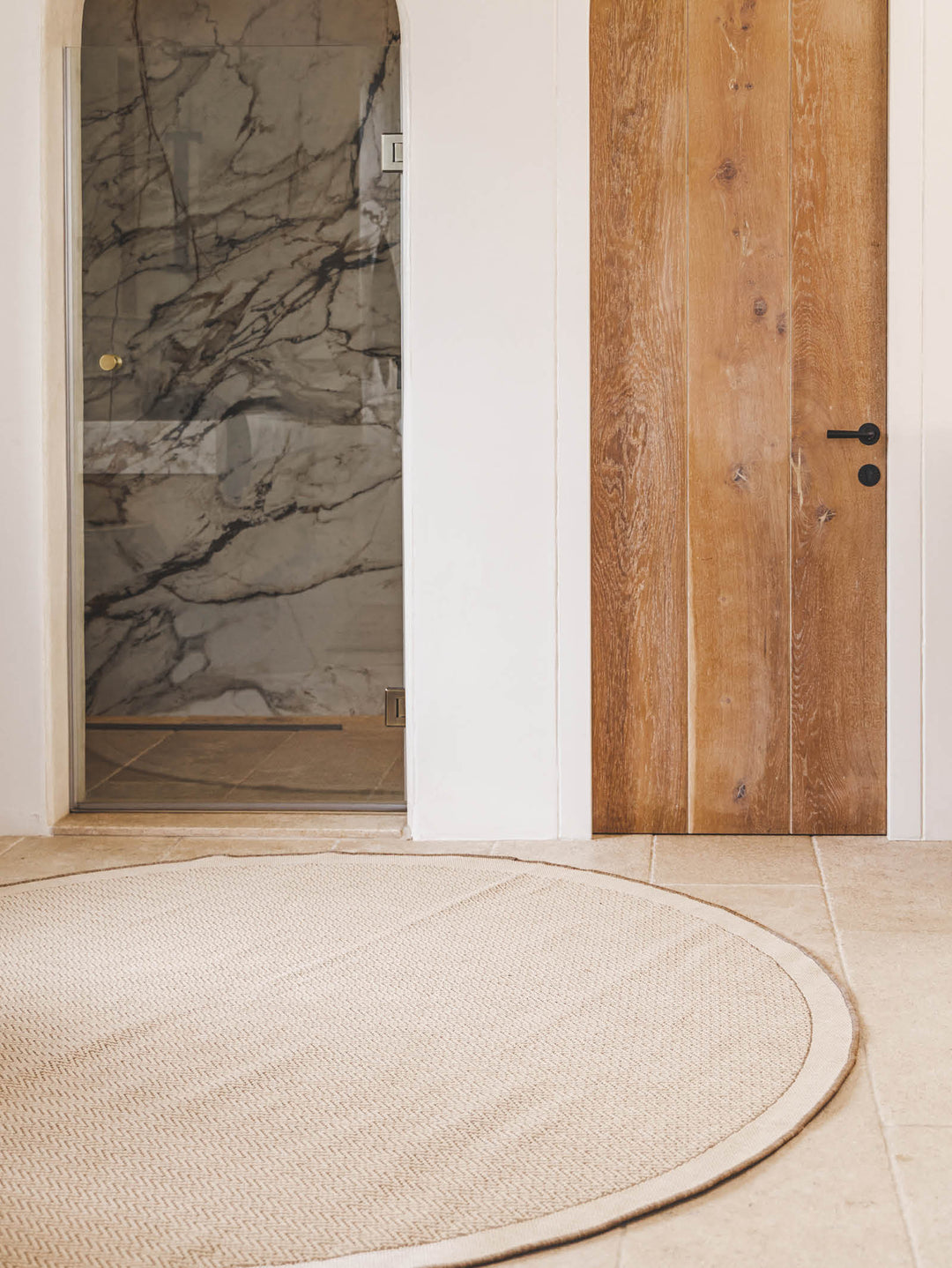 Outback Round Rug in Chai