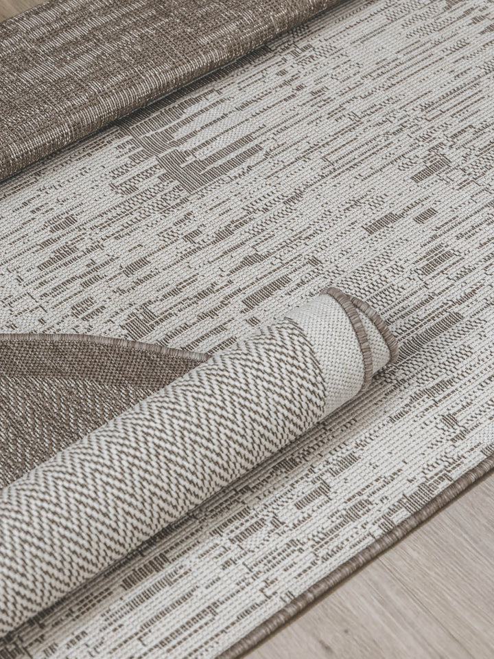 Outback Round Rug in Latte