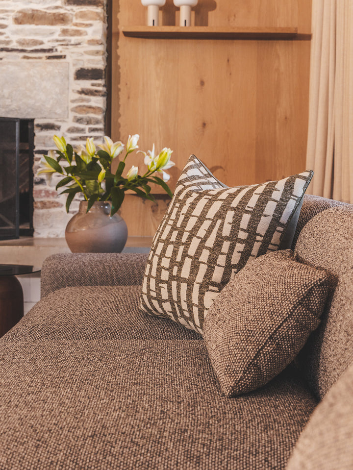 Outlander Scatter in Cactus