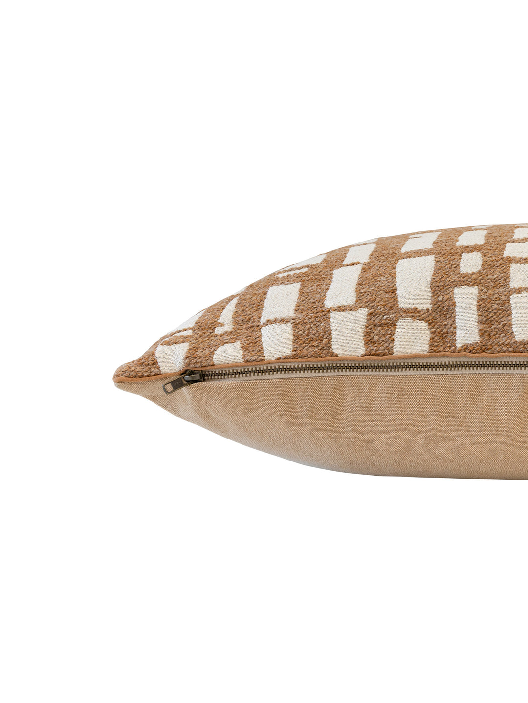 Outlander Scatter in Canyon