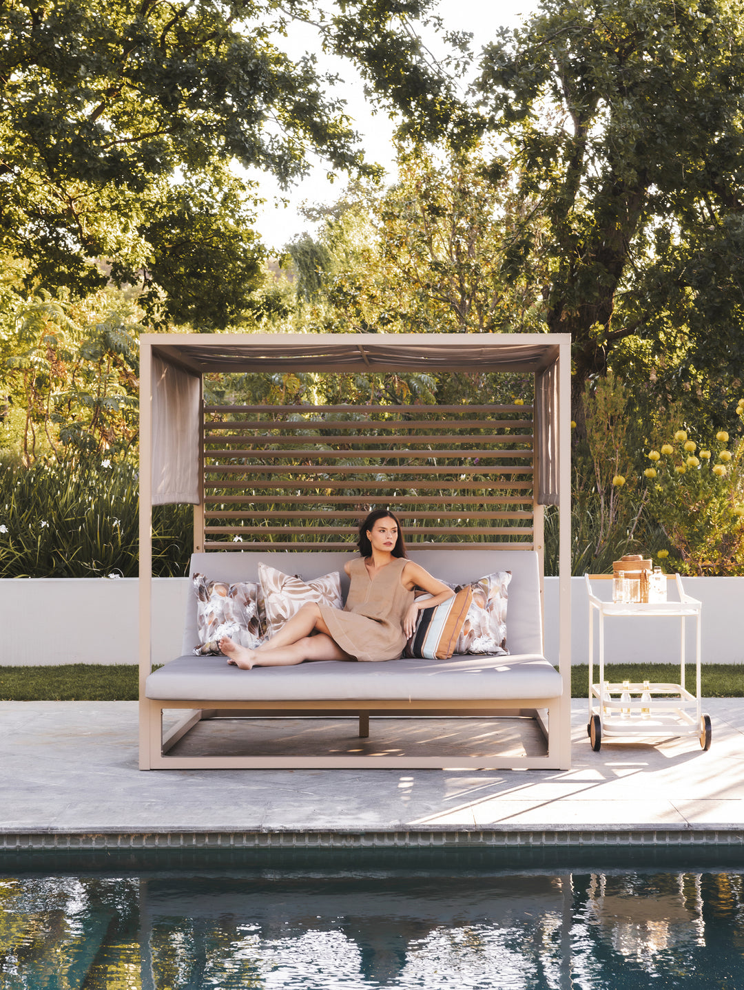 Palace Outdoor Canopy Daybed Safari