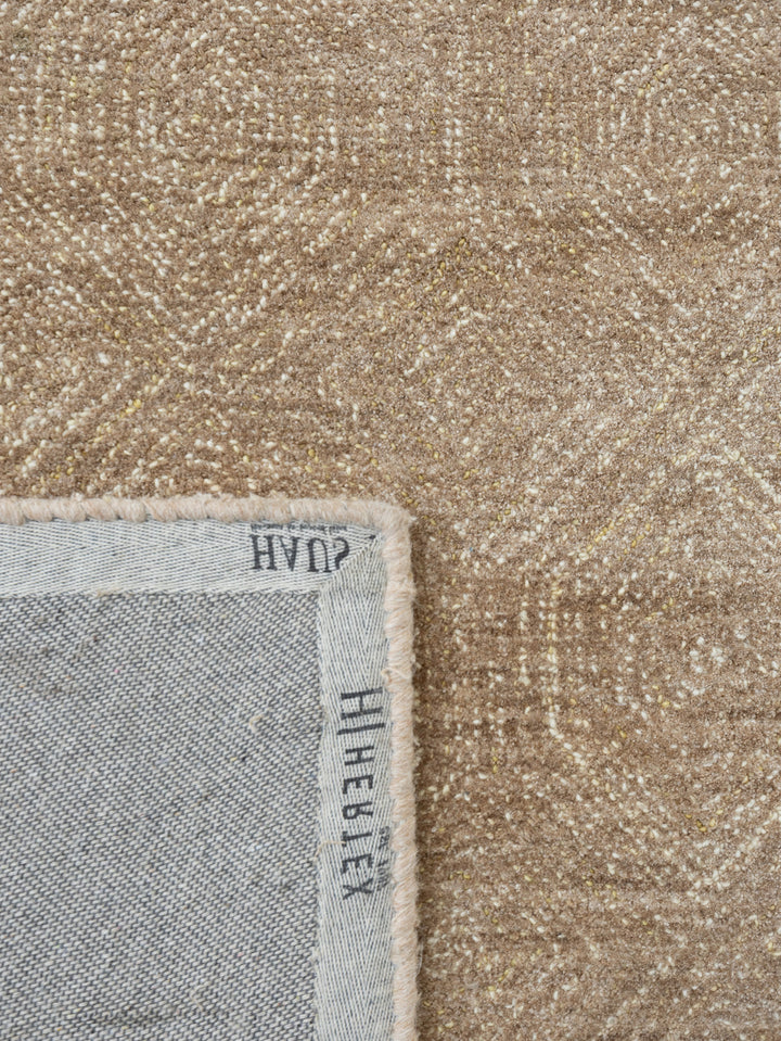 Paradox Rug in Warm Bagel