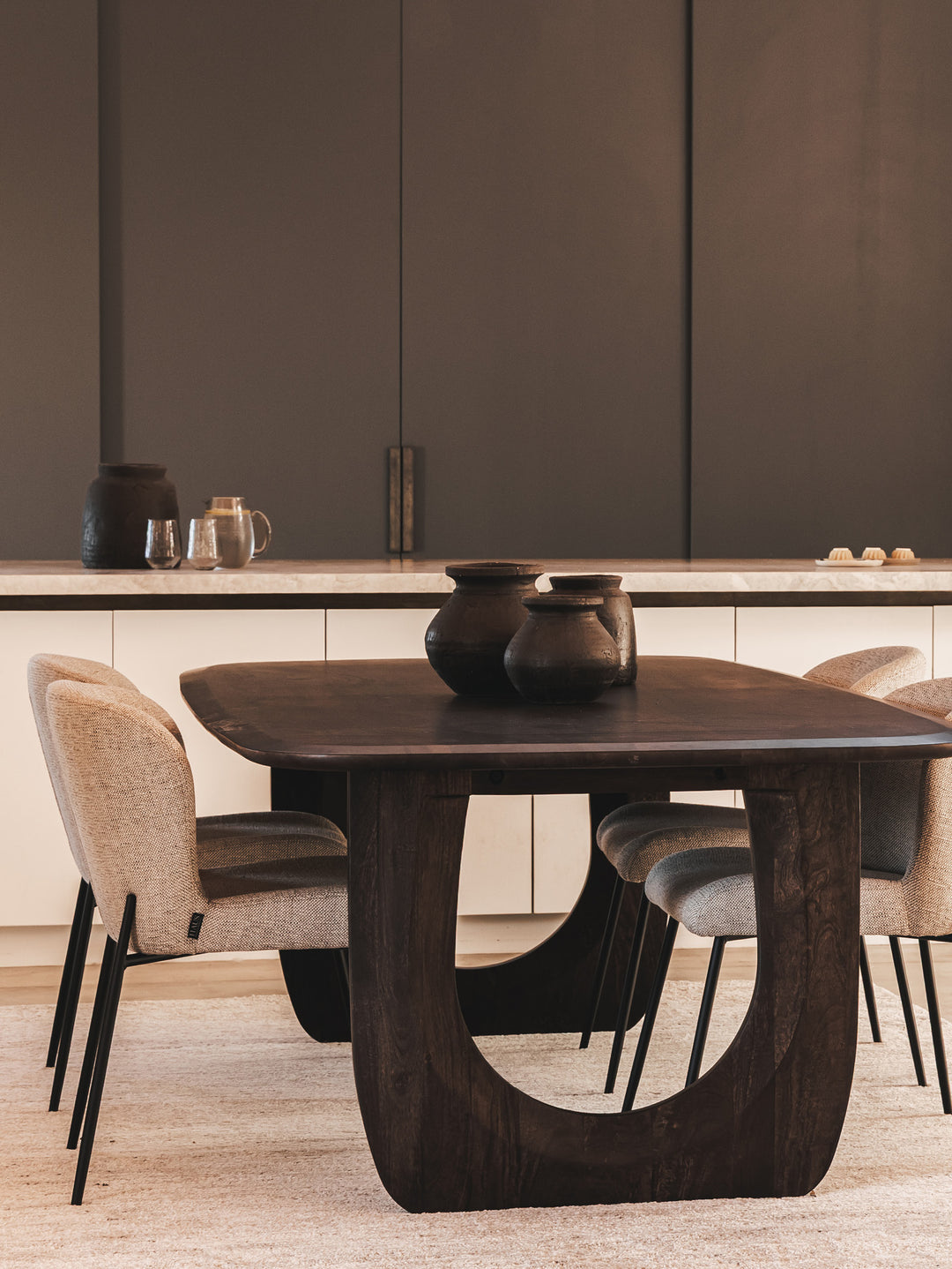 Prince Vase in Dark Earth