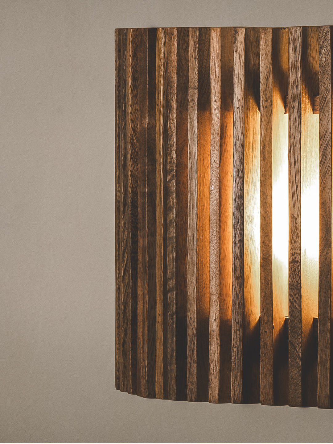 Pringle Wooden Pendant in Cinnamon
