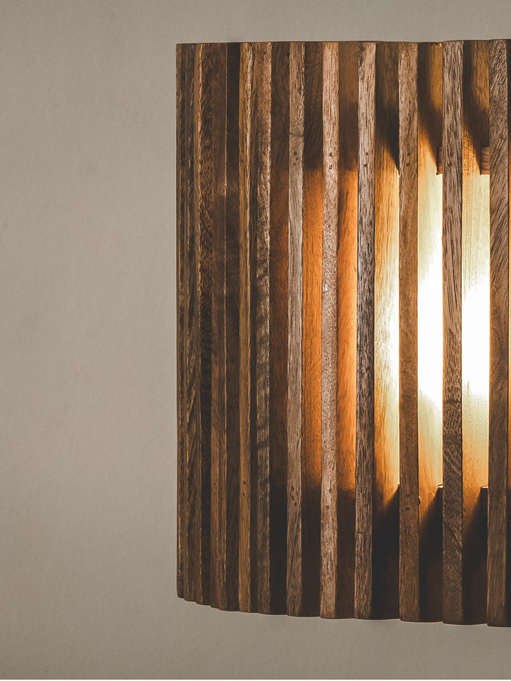 Pringle Wooden Pendant in Cinnamon