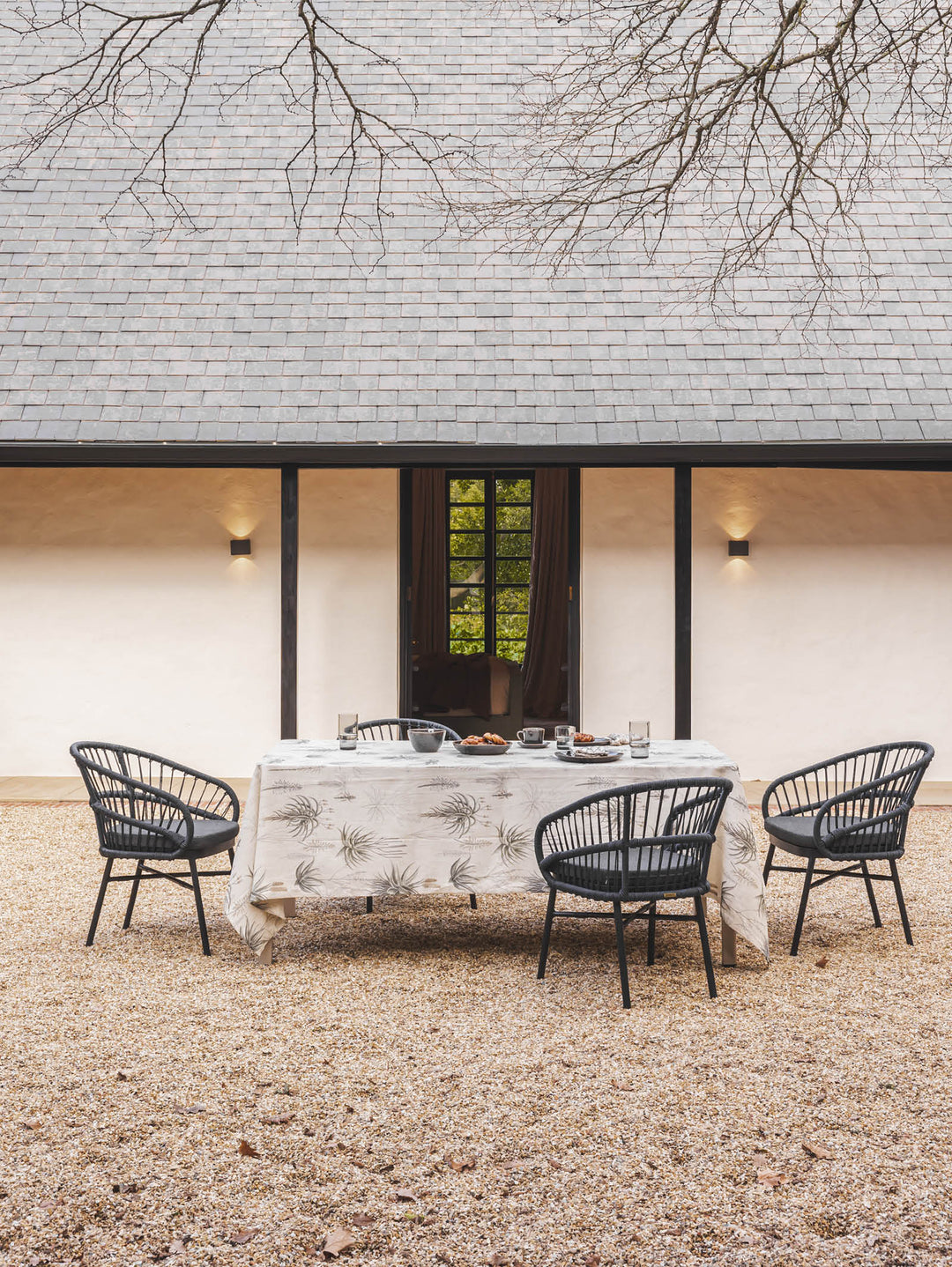Queens Candelabra Tablecloth in Aloe
