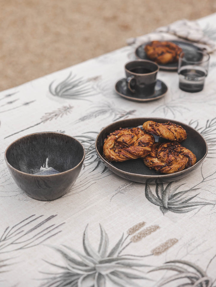 Queens Candelabra Tablecloth in Aloe