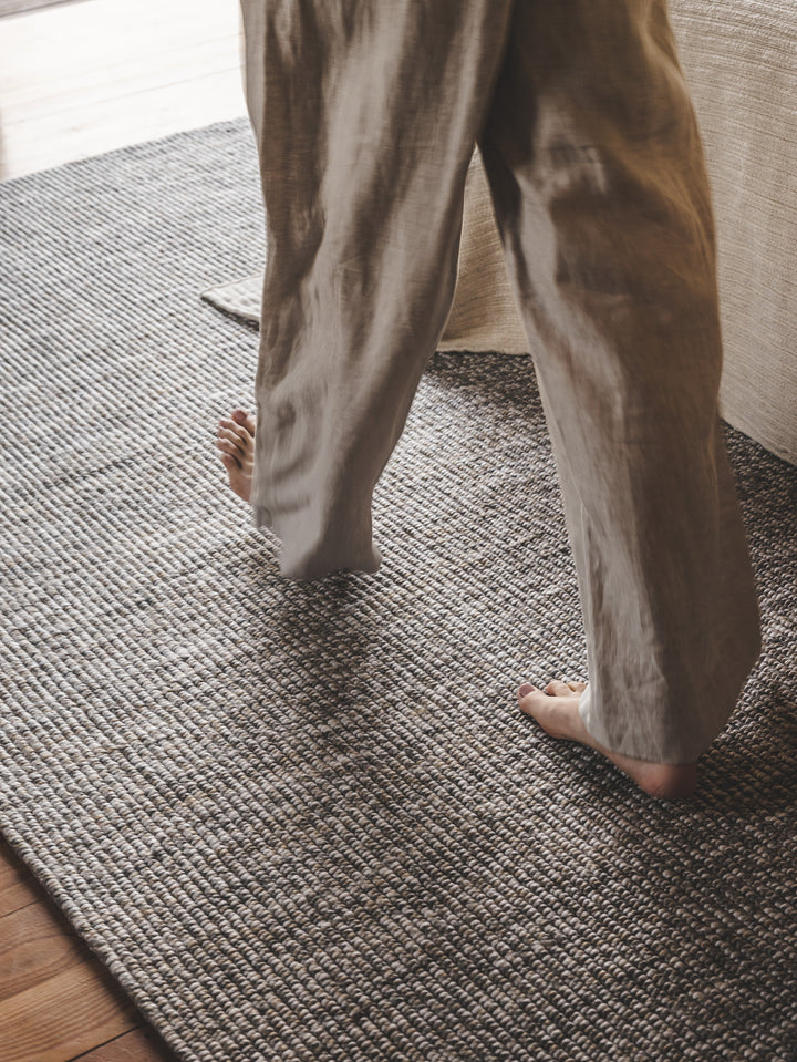 Rogue Rug in Gravel