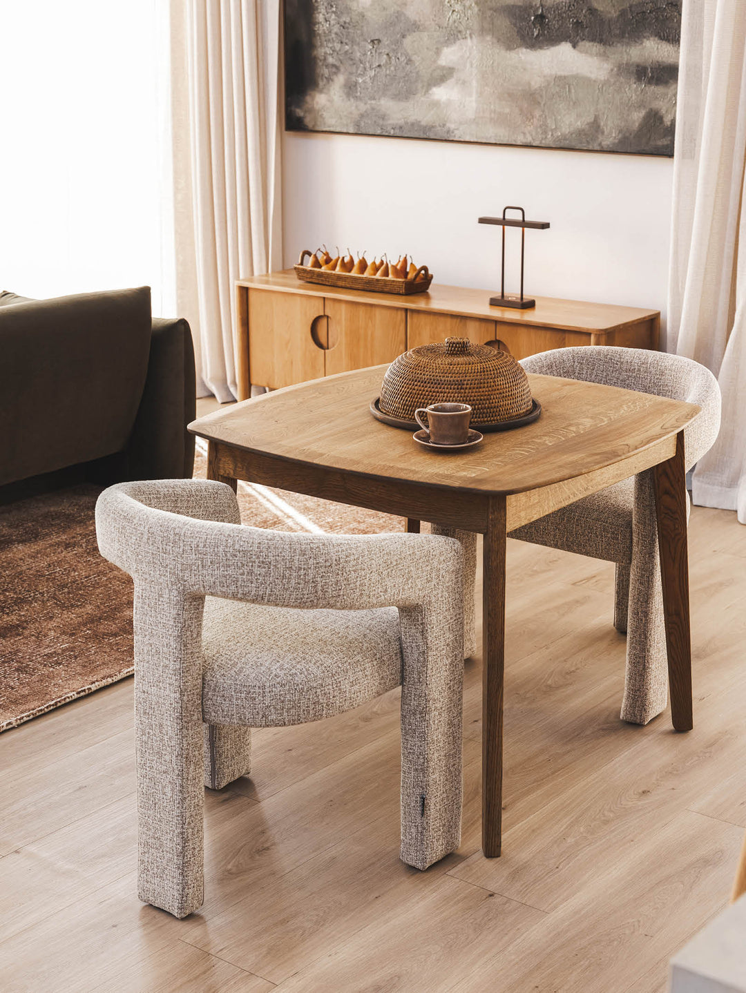 Rove Oak Dining Table in Antique