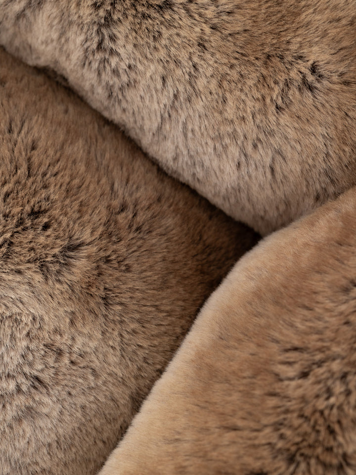 Rover Faux Fur Pet Bed in Coco