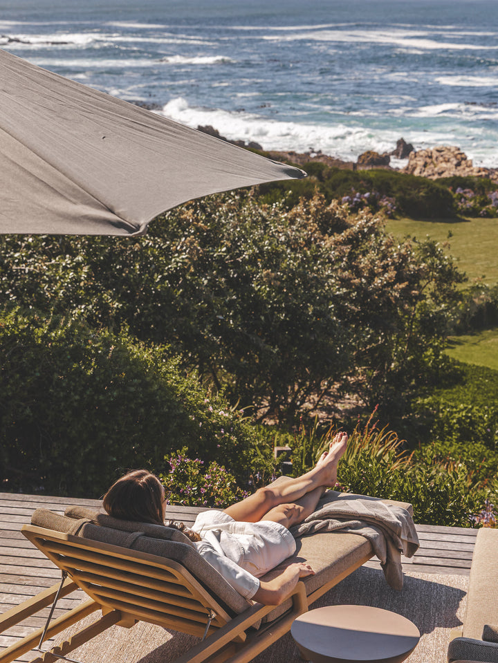 Royal Boma Teak Lounger