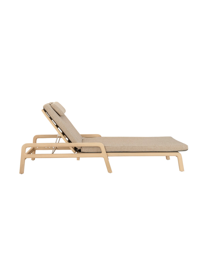 Royal Boma Teak Lounger