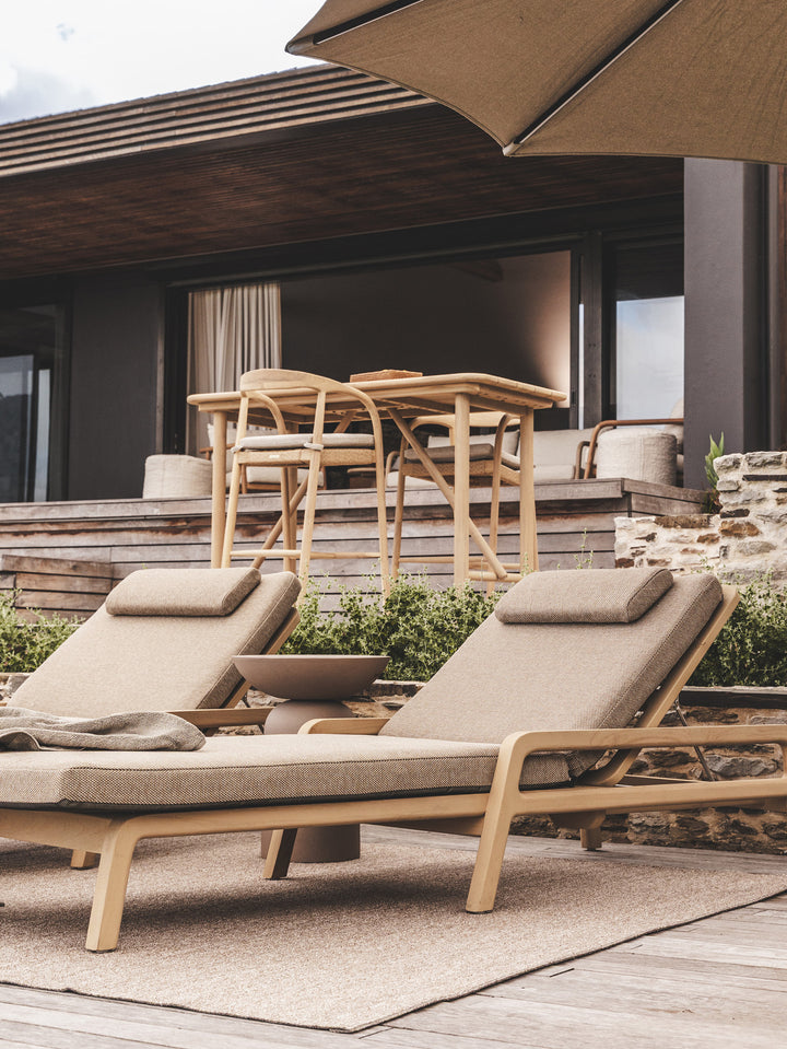 Royal Boma Teak Lounger