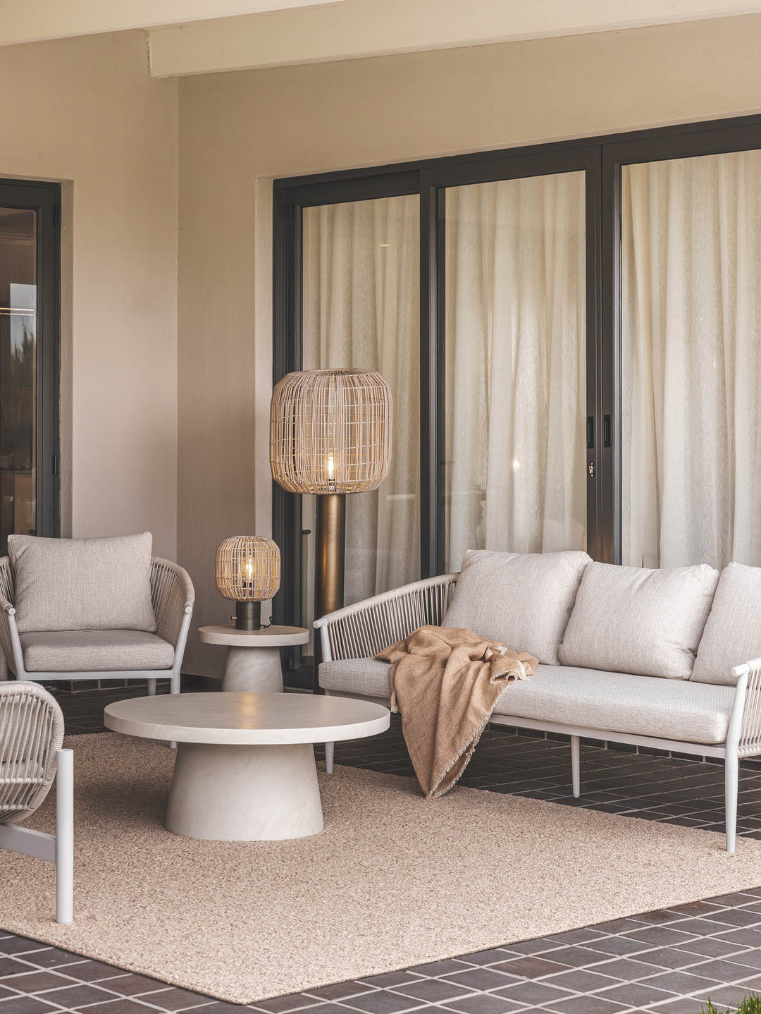 Rubble Rug in Sandstone