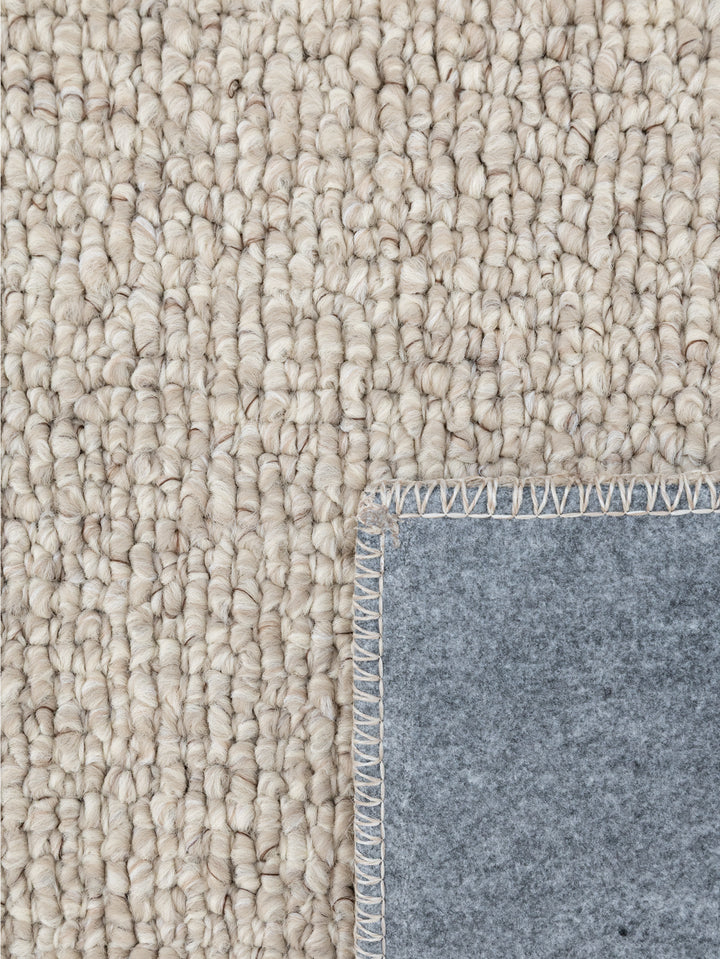 Rubble Rug in Sandstone