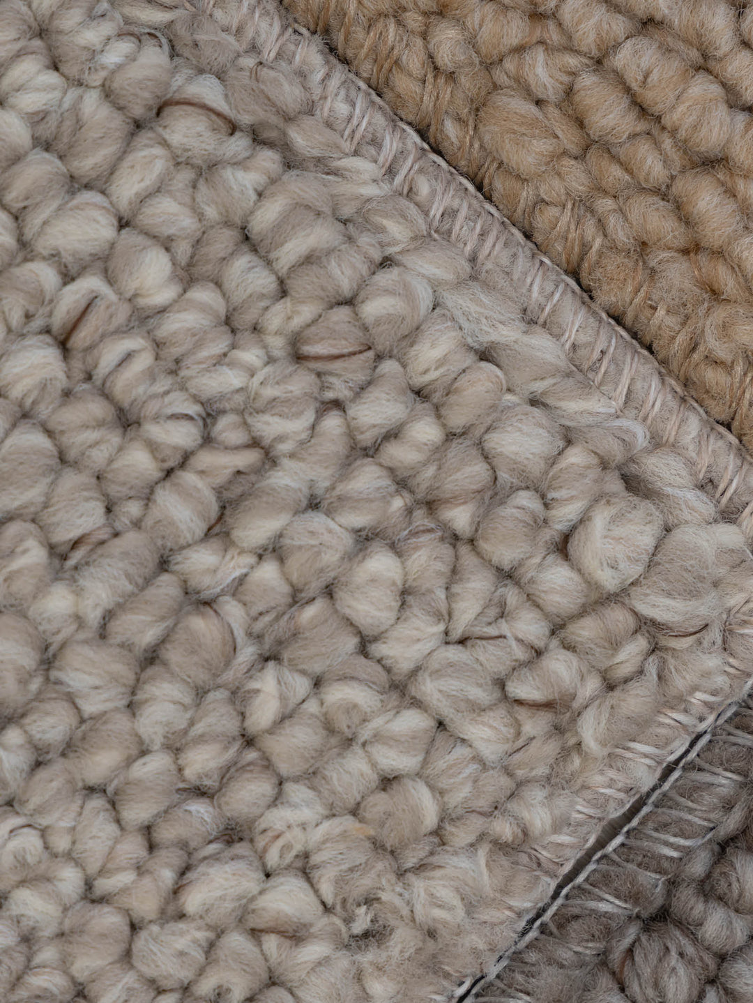 Rubble Rug in Sandstone