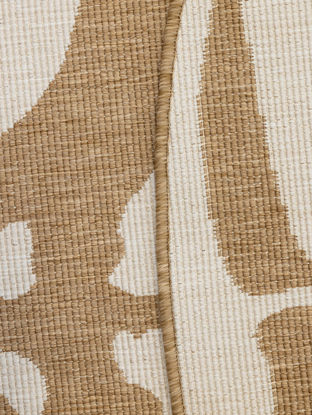 Safari Chic Round Rug in Desert