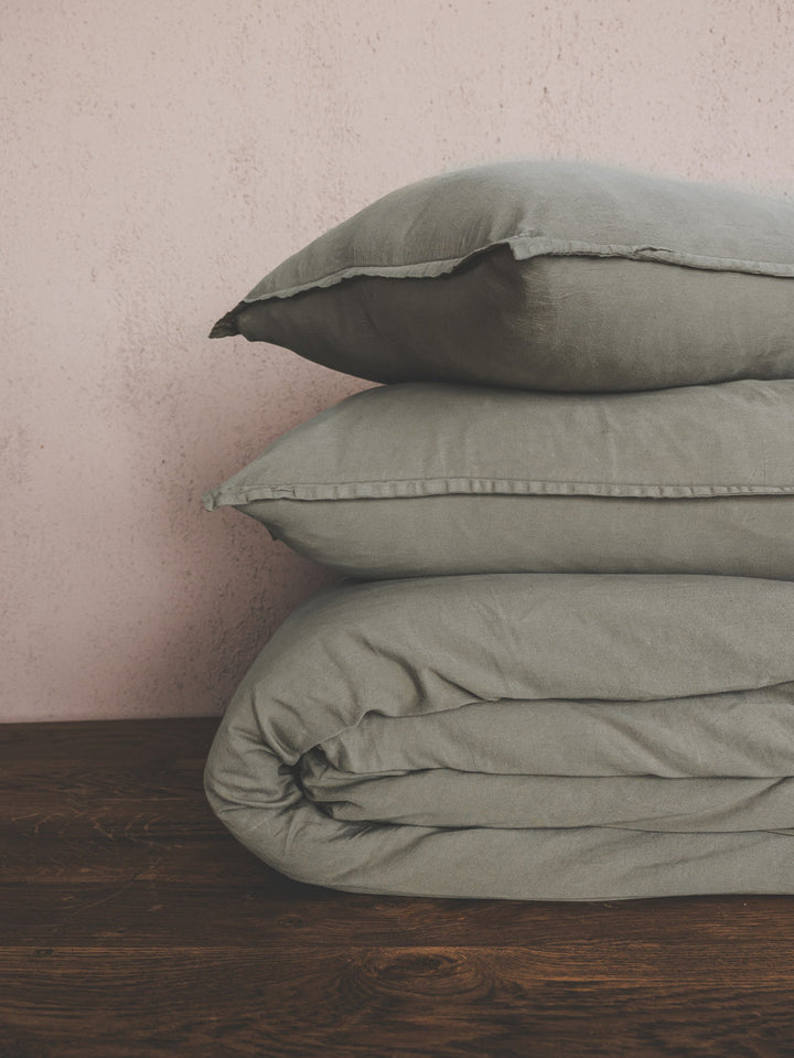 Sanctuary Bed Set