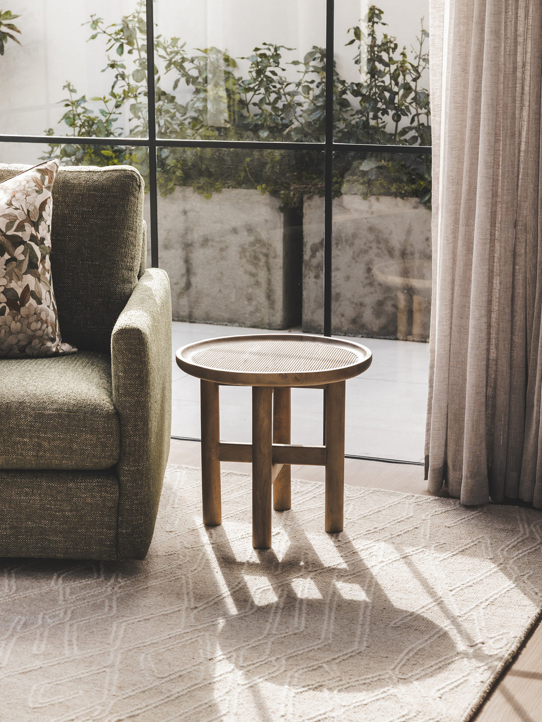 Sandpiper Side Table in Vintage