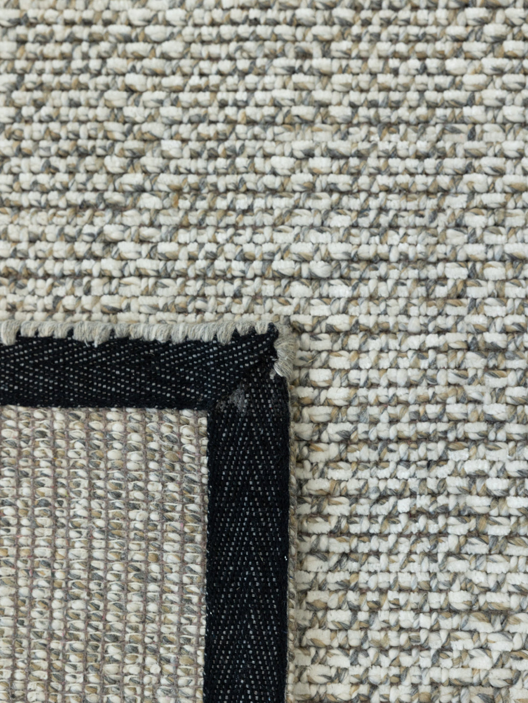Selena Rug in Enlighten