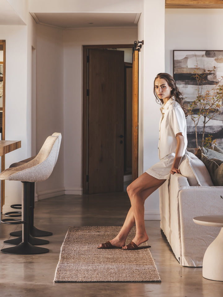 Selena Runner in Glowing