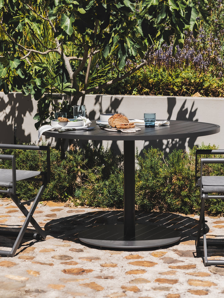 Serengeti 4-Seater Outdoor Round Table