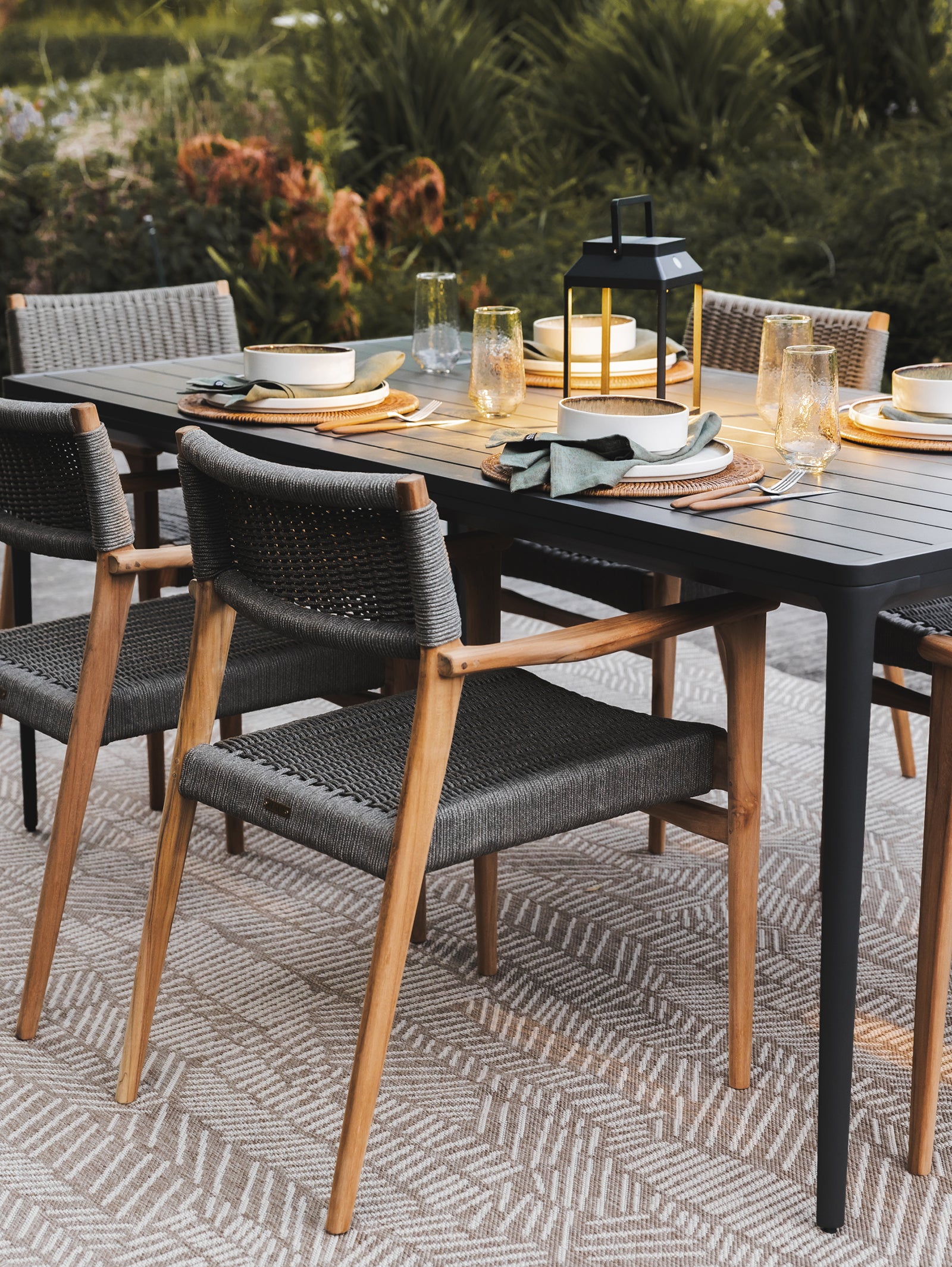 Serengeti Outdoor Table (6-8 Seater) in Midnight - Hertex Haus