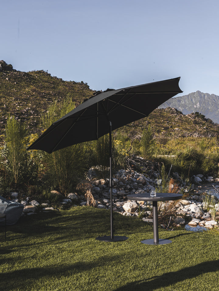 Silhouette Outdoor Centre Pole Umbrella