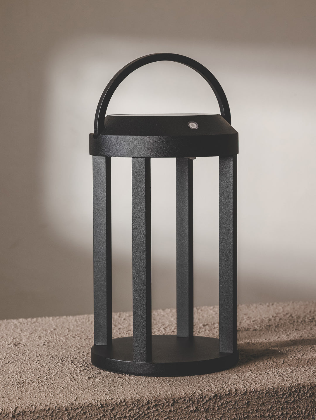 Fully outdoor, solar-usb rechargeable lantern-style lights made of aluminium.
