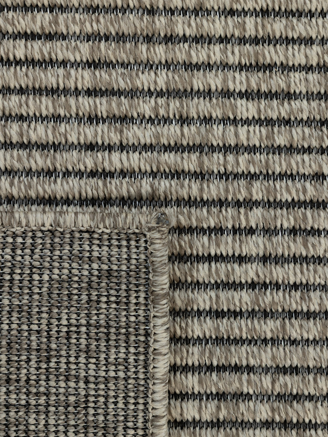 Mountain Breeze Rug in Sand