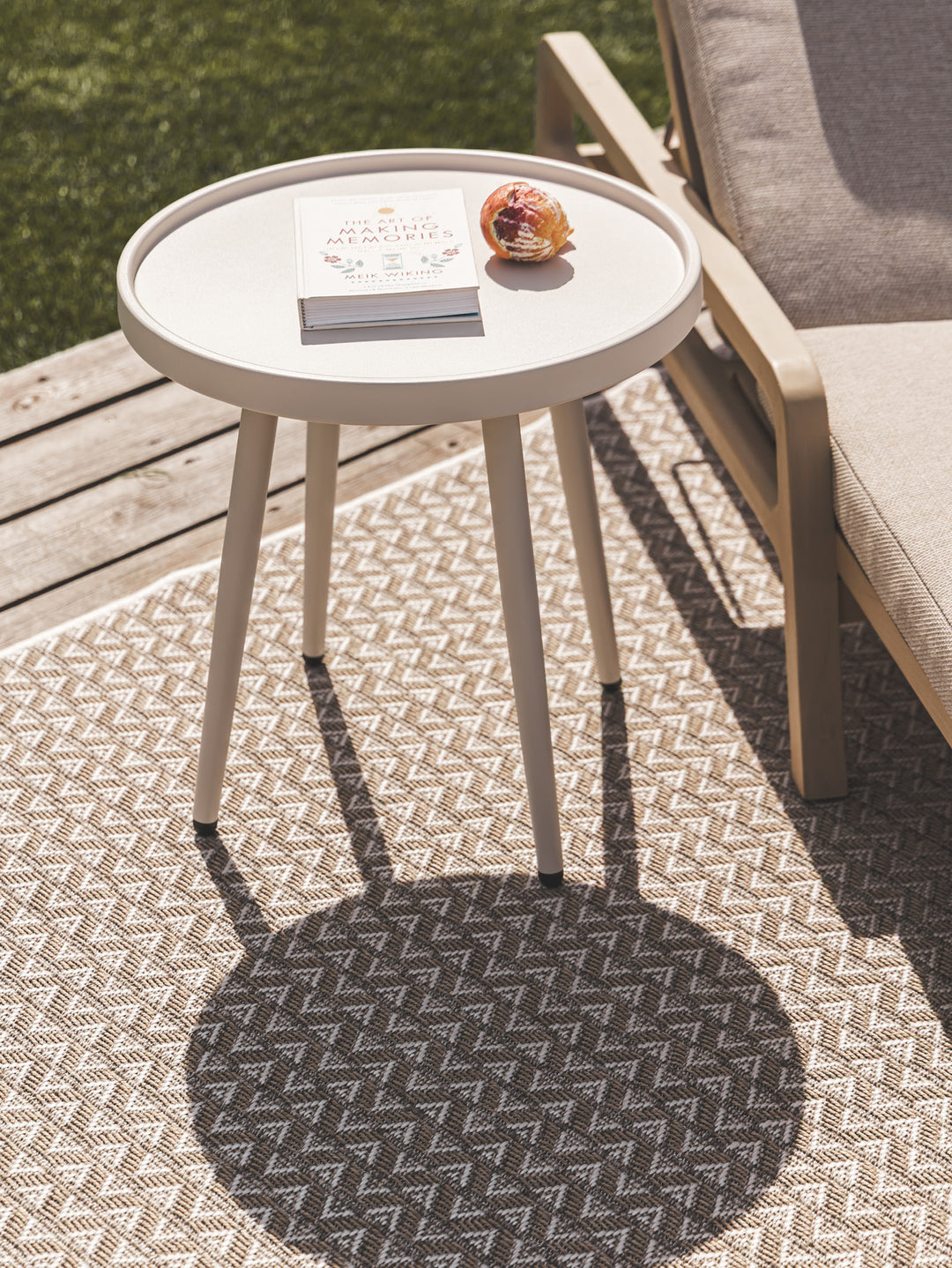 Tablewind Rug in Beach
