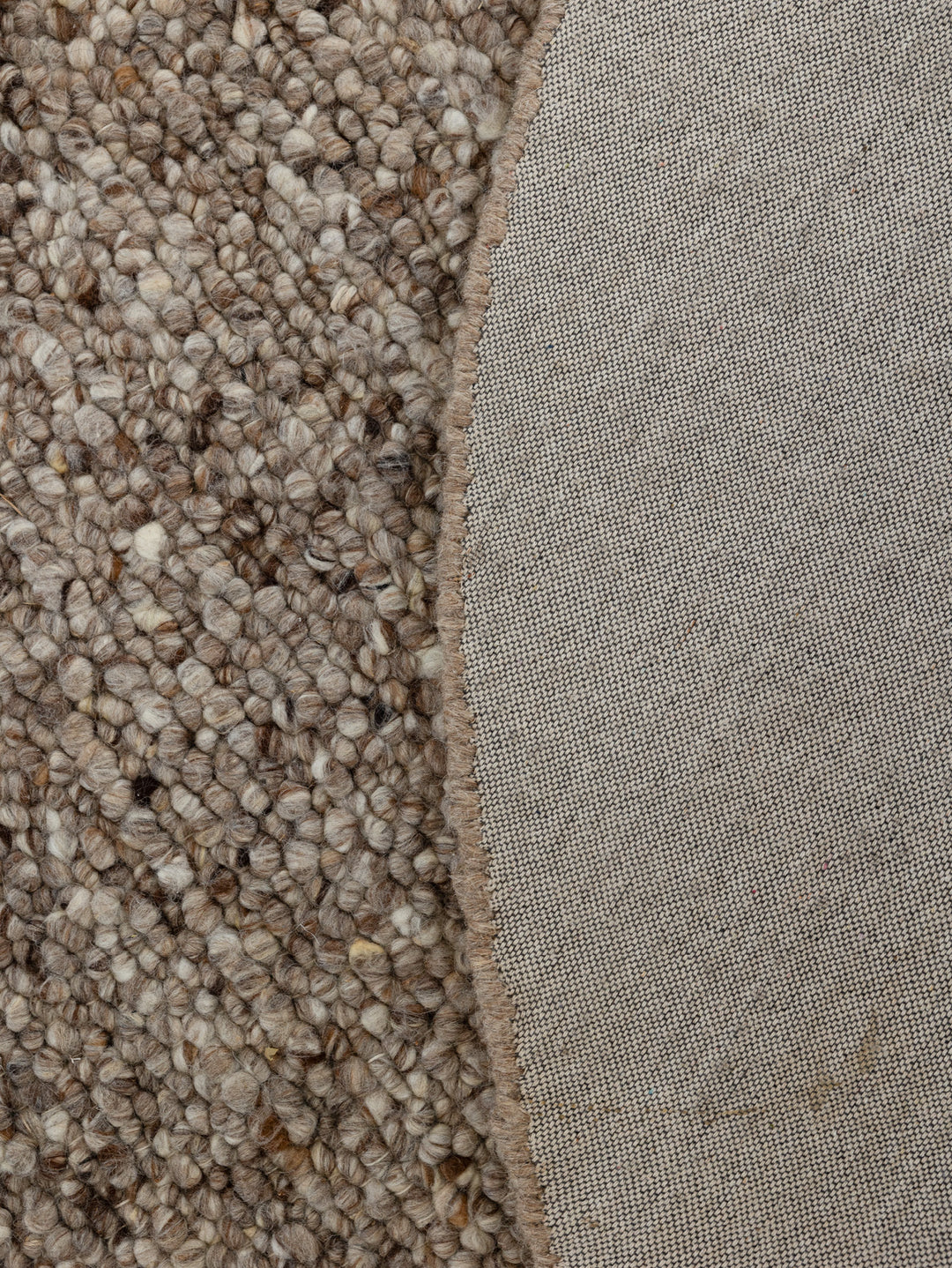 Stonecraft Round Rug in Warm Bagel