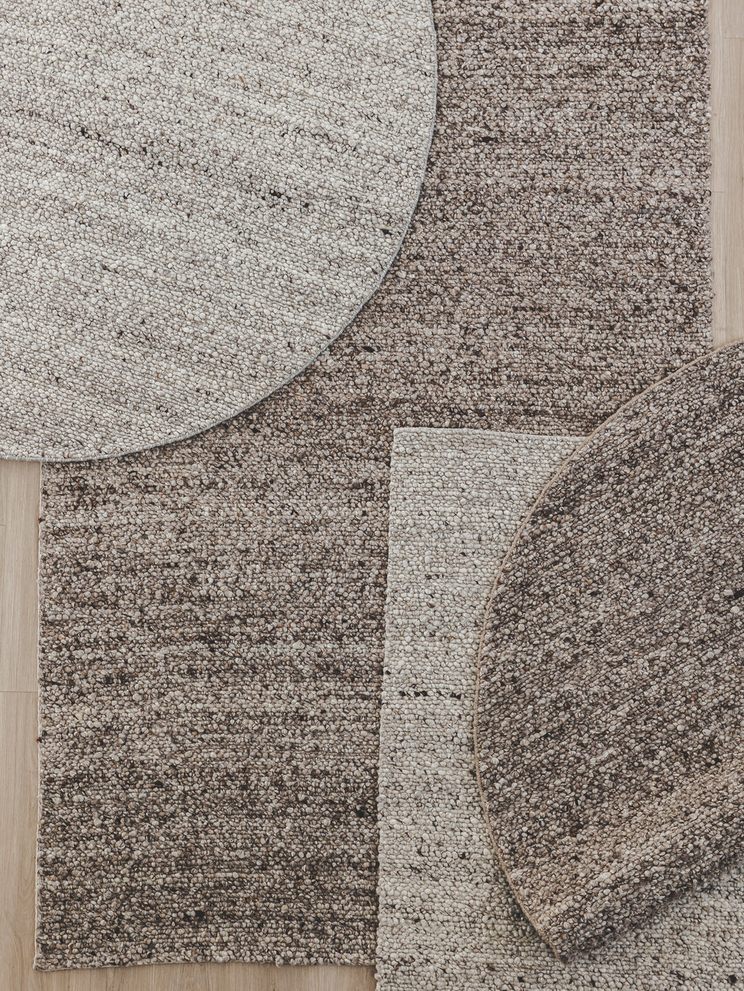 Stonecraft Round Rug in Warm Bagel