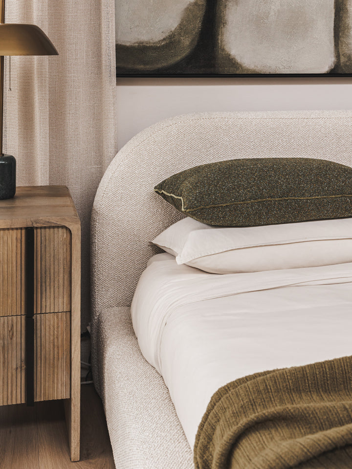 Suzanna Bed in Pristine Natural