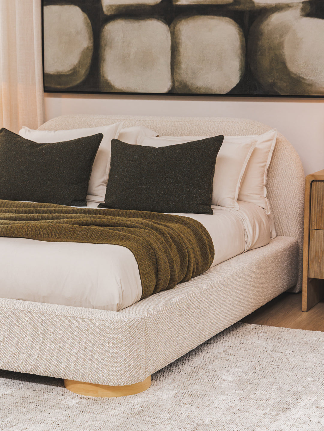 Suzanna Bed in Pristine Natural