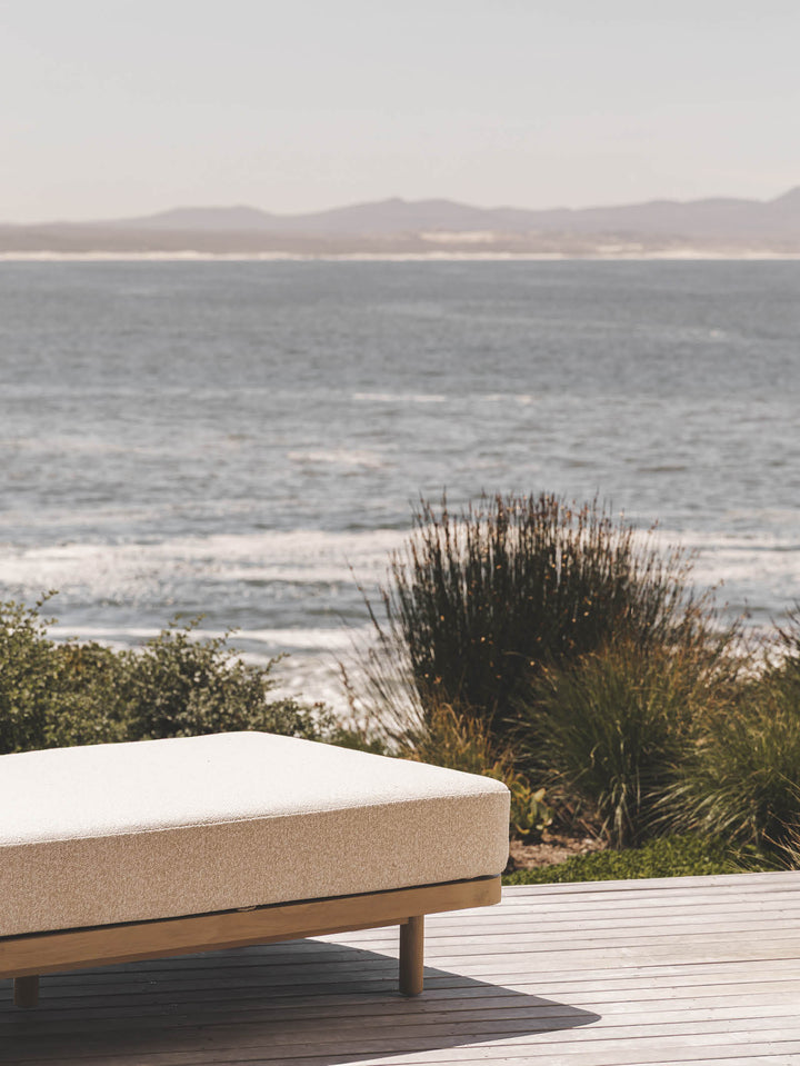 Syros Teak Lounger in Natura