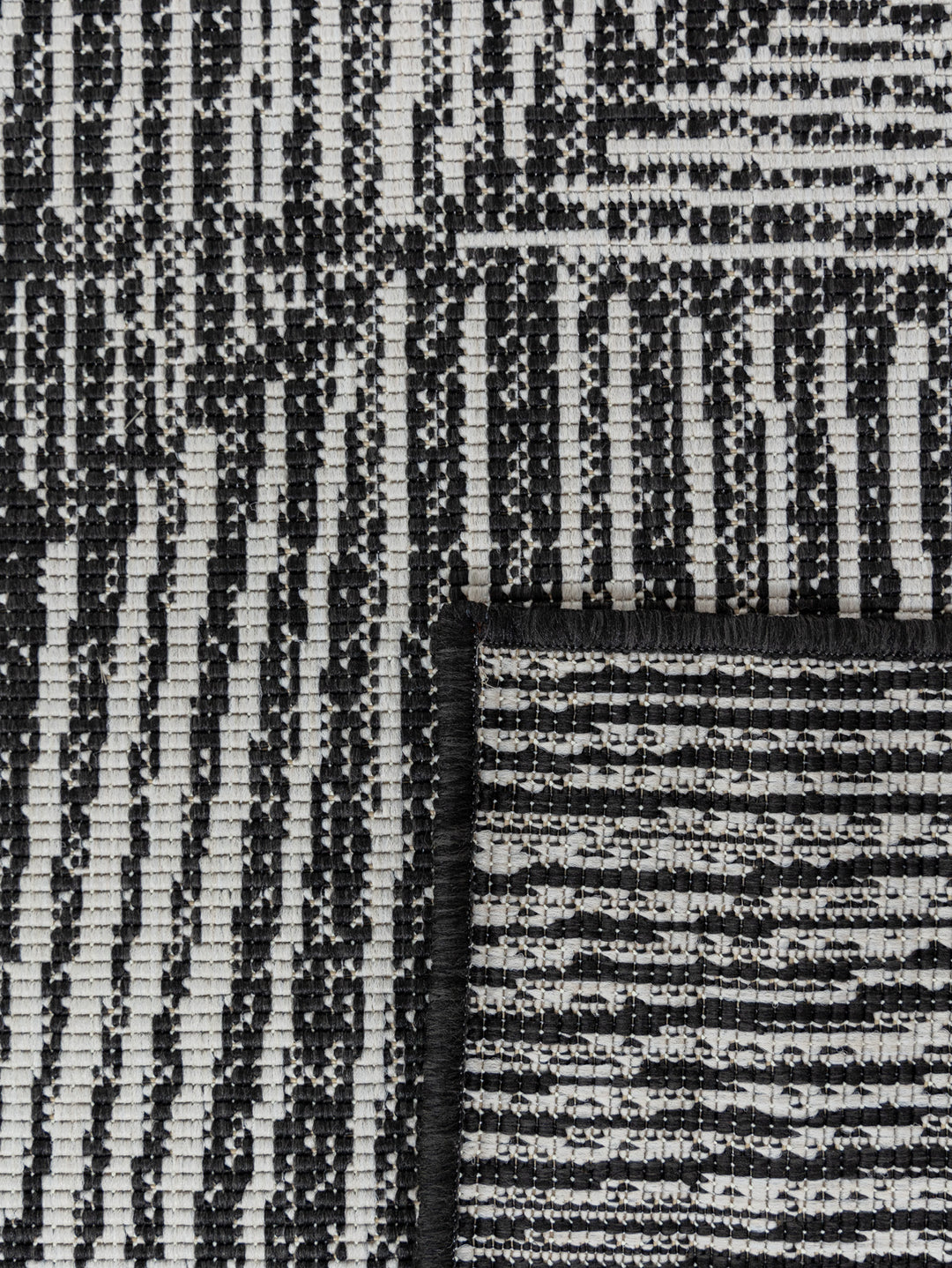Tangram Outdoor Rug in Inkwell