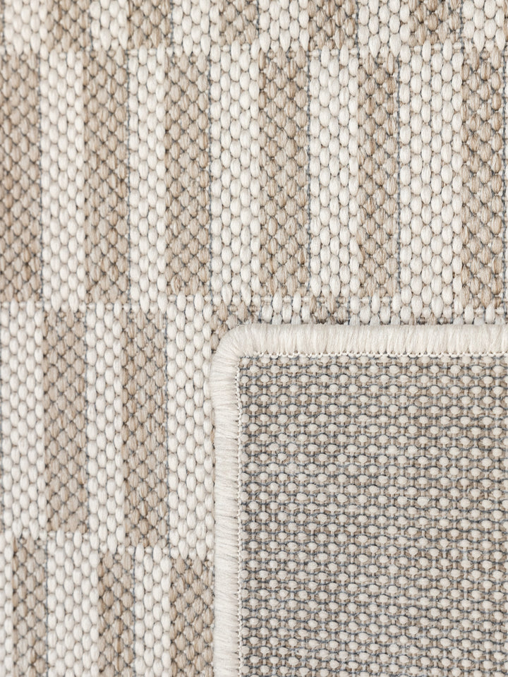 Marulani Rug in Desert