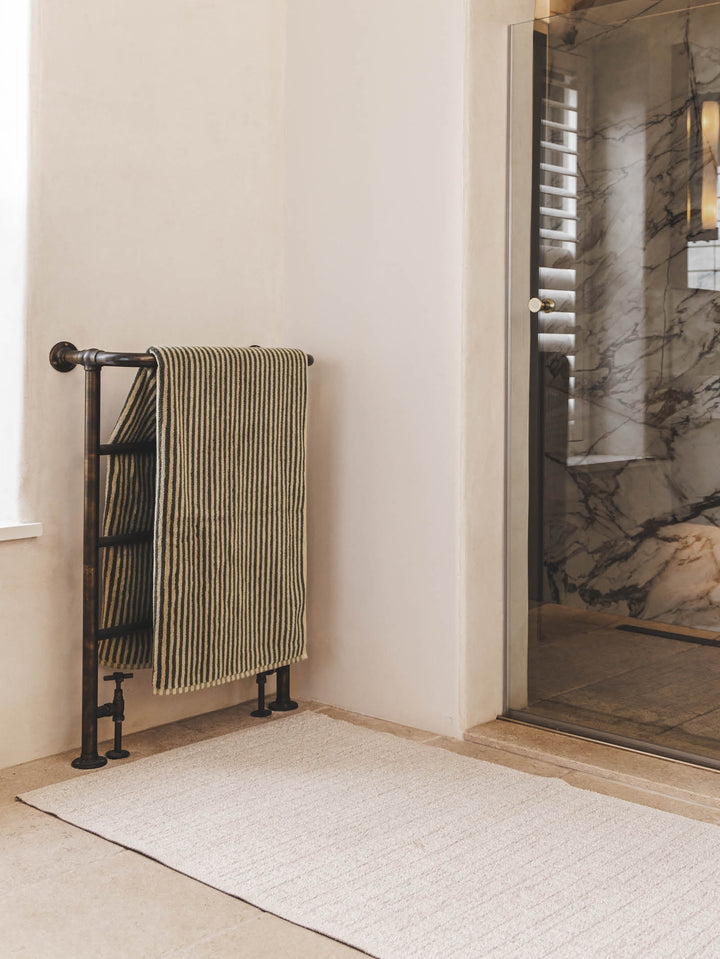 Tracker Outdoor Runner in Bone