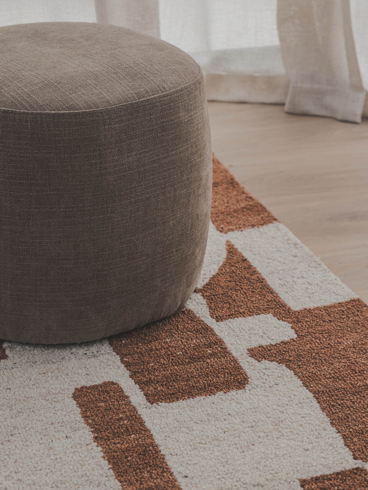 Uncover Rug in Terra