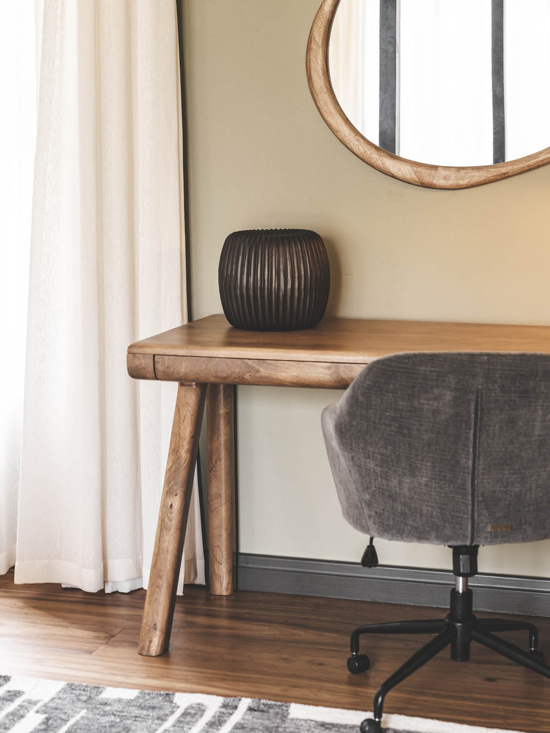Valor Desk in Nutmeg