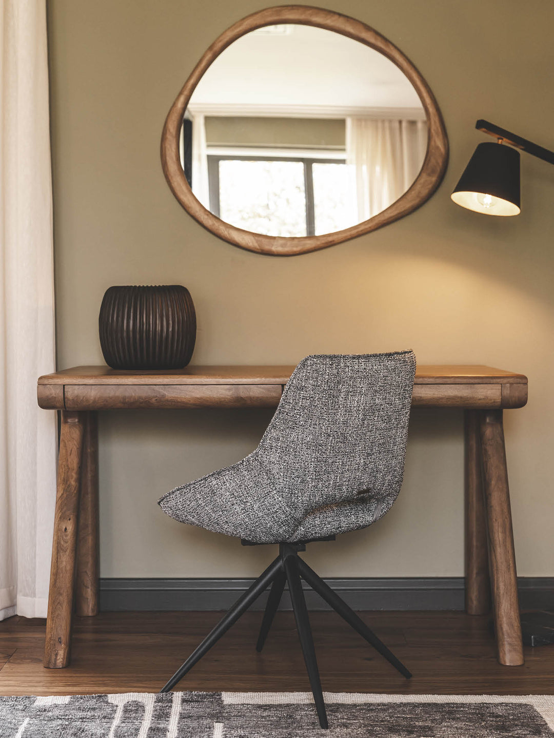 Valor Desk in Nutmeg
