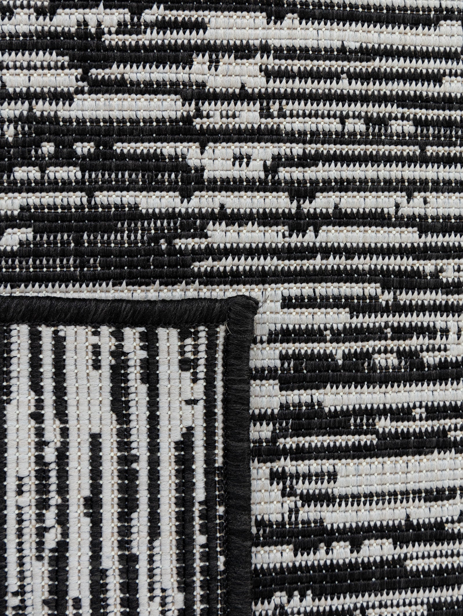 Velddrif Outdoor Rug in Onyx - Hertex Haus - Hertex Haus