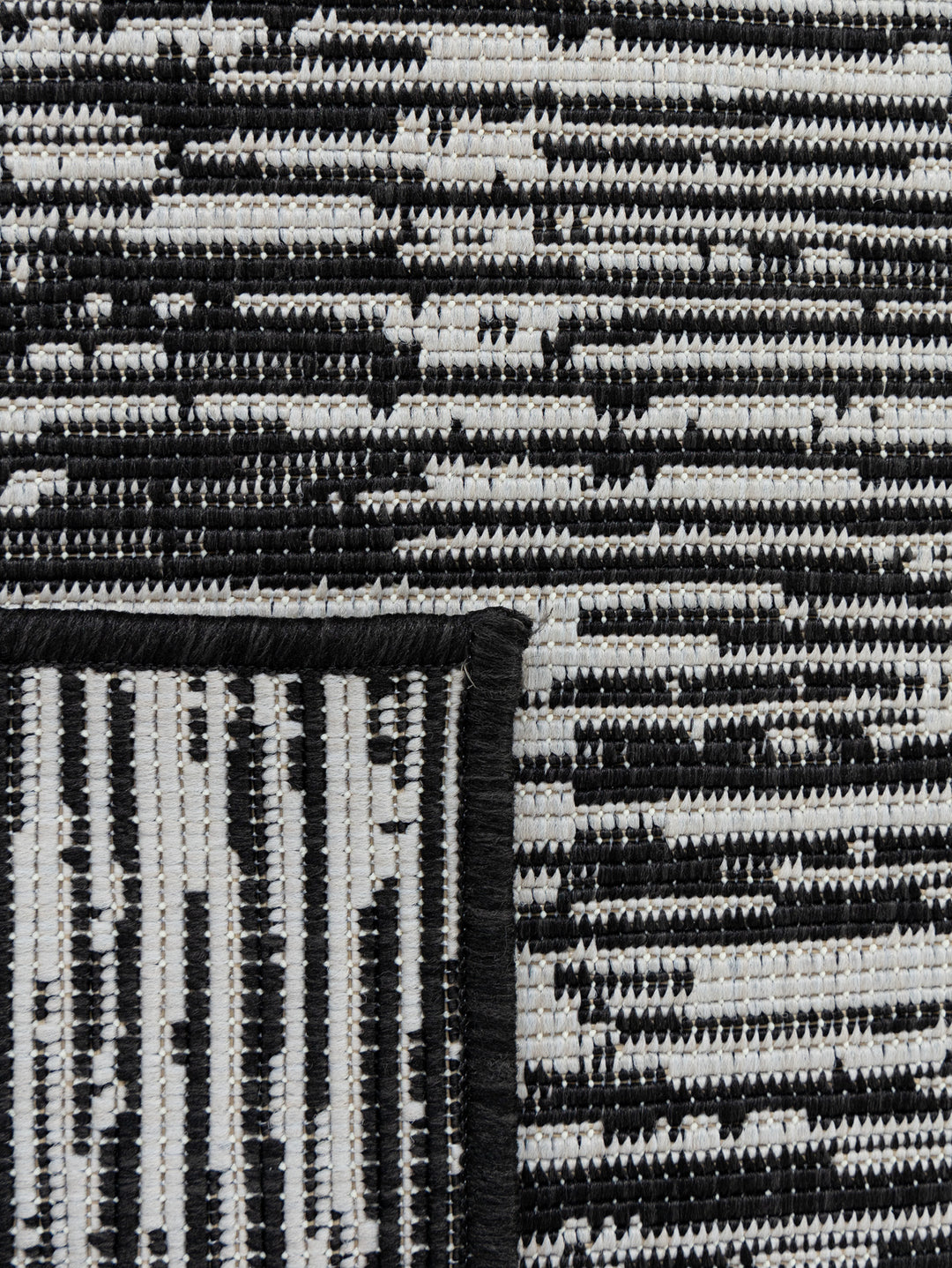 Velddrif Outdoor Rug in Onyx